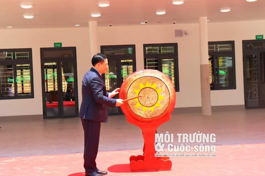 Nghệ An: Chủ tịch Quốc hội dự lễ khai giảng năm học mới và khánh thành Trường THPT Kỳ Sơn