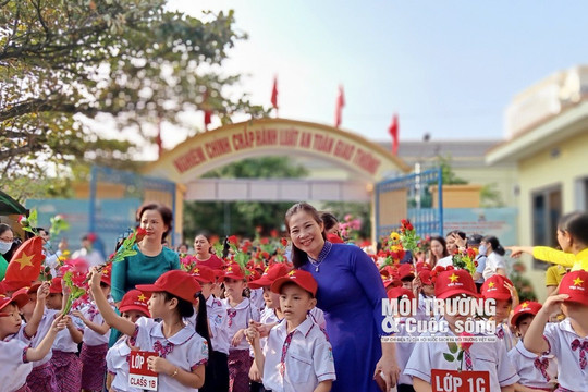 Quảng Bình: Gần 240 nghìn học sinh háo hức bước vào năm học mới