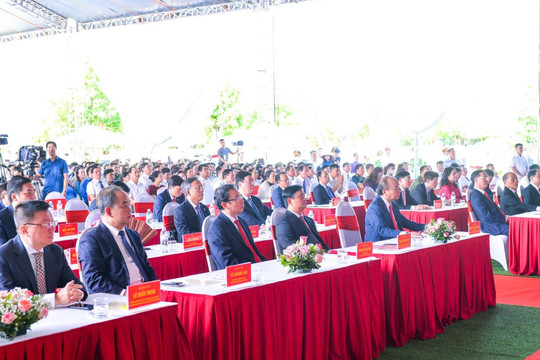 Chủ tịch nước Nguyễn Xuân Phúc dự lễ kỷ niệm 120 năm ngày sinh cố Tổng bí thư Lê Hồng Phong