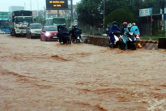 Đồng Nai: Phường Phước Tân hơn 1000 hộ dân bị ảnh hưởng do ngập sâu