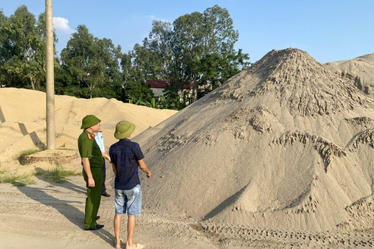 Hà Nội: Phát hiện hàng nghìn khối cát không rõ nguồn gốc