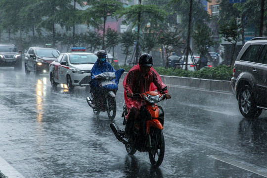 Dự báo thời tiết ngày 21/9/2022: Hà Nội có mưa vừa, có nơi mưa to và dông