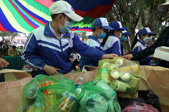 Lâm Đồng: Giáo viên, học sinh chung tay xây dựng trường học không rác thải
