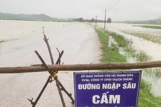 Thanh Hóa: Nhiều địa phương ngập lut, giao thông bị chia cắt do ảnh hưởng của mưa lũ