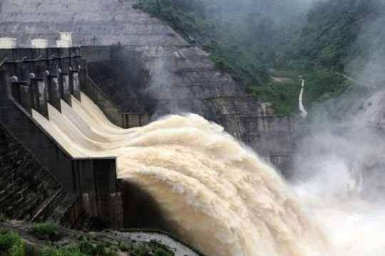 Quảng Nam và Phú Yên yêu cầu vận hành các hồ thủy điện chủ động đón lũ