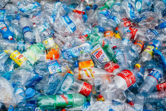 Đến năm 2025, 85% lượng chất thải nhựa phát sinh được tái sử dụng và xử lý