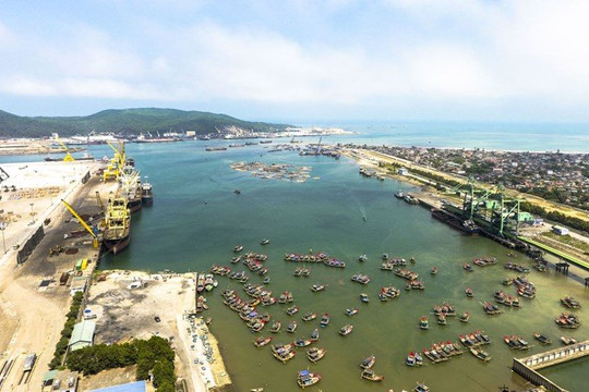 Thanh Hóa xin nhận chìm hơn 1,4 triệu m3 bùn thải xuống biển