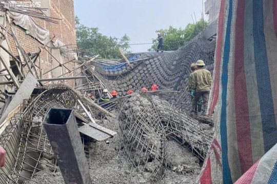Bắc Ninh: Sập giàn giáo công trình xây dựng khiến 1 người tử vong, 1 người bị thương