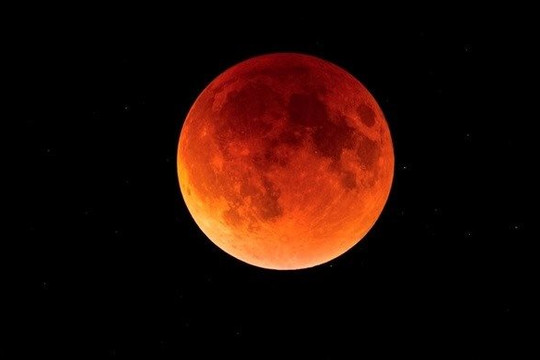 Chiêm ngưỡng hiện tượng "trăng máu hải ly"