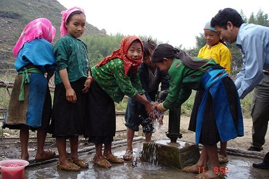 Bảo vệ tài nguyên nước ở Việt Nam - Cơ hội và thách thức