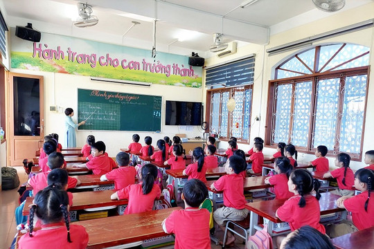 Tin vui cho phụ huynh, ngành Giáo dục Quảng Bình không thu học phí học kỳ 2