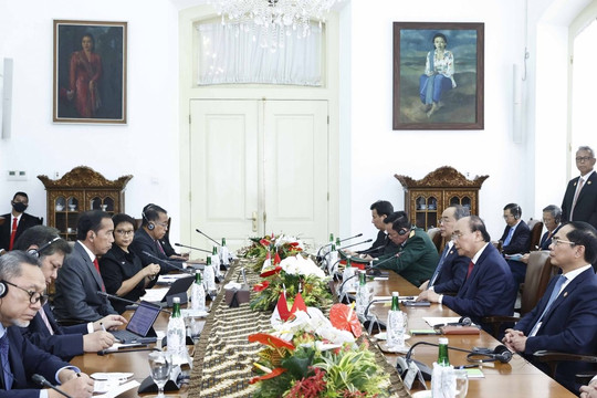 Thăm Indonesia, Chủ tịch Nguyễn Xuân Phúc kêu gọi các doanh nghiệp nước sở tại mở rộng hợp tác với Việt Nam