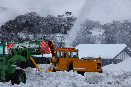 Tuyết rơi dày đặc ở Nhật Bản khiến nhiều người thiệt mạng và bị thương