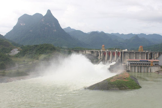 Xả nước hồ thủy điện Tuyên Quang phục vụ sản xuất vụ Xuân 2023