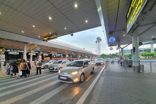 TP.HCM đề xuất lập bãi đỗ taxi miễn phí dịp Tết ở sân bay Tân Sơn Nhất
