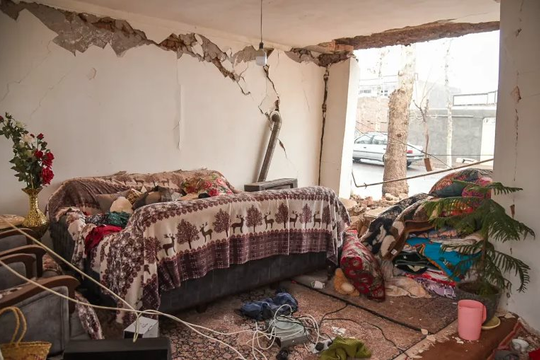 Iran: Gần 1.000 người bị thương vì động đất
