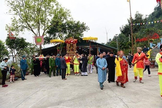 Tuyên Quang: Người dân nô nức Lễ hội Lồng Tông - Ngày hội xuống đồng của dân tộc Tày