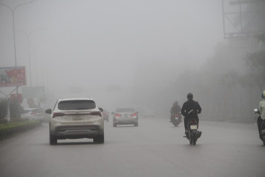 Nghệ An: Sương mù dày đặc, nhiều chuyến bay đi và đến sân bay Vinh bị hủy
