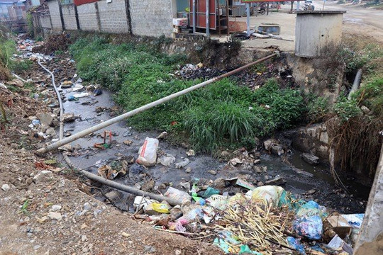 Sơn La: Ô nhiễm kéo dài ở các khu dân cư ở xã chuẩn nông thôn mới