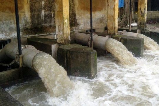 Thừa Thiên - Huế: Yêu cầu thủy điện ngừng phát điện để cứu 4.500ha lúa ngập úng