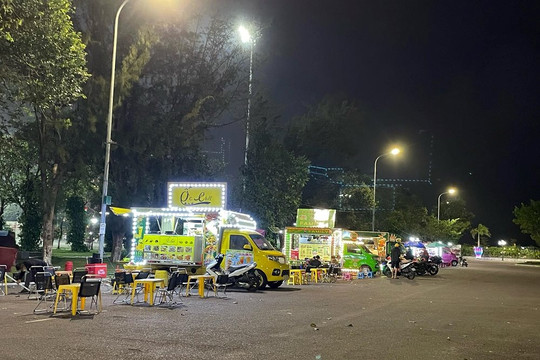Bình Định: Nhức nhối tình trạng lấn chiếm lòng, lề đường kinh doanh ban đêm ở TP Quy Nhơn