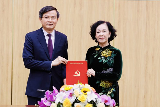 Điều động Tổng Biên tập Tạp chí Cộng sản Đoàn Minh Huấn giữ chức Bí thư Tỉnh ủy Ninh Bình