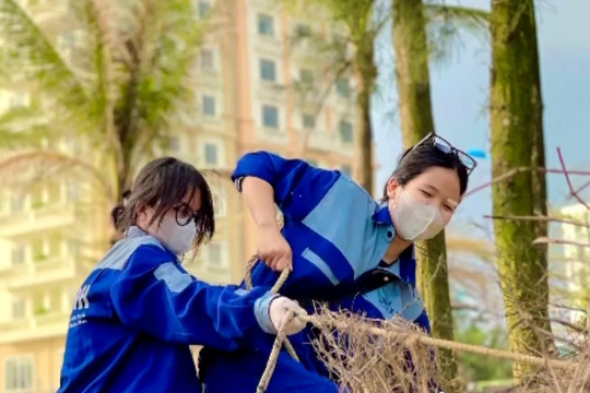 "Nhóm gen Z “Thanh Hóa xanh” tình nguyện nhặt rác, bảo vệ môi trường "
