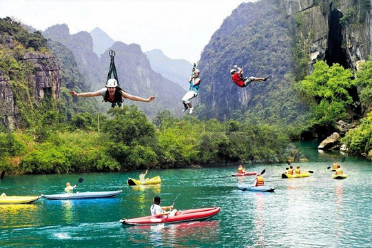 Quảng Bình: Lượng khách du lịch tăng gấp 4,45 so với cùng kỳ năm 2022