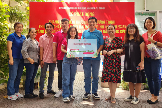 [VIDEO] TP HCM: Phát động Chương trình thu gom chất thải nguy hại hộ gia đình tại phường Nguyễn Cư Trinh
