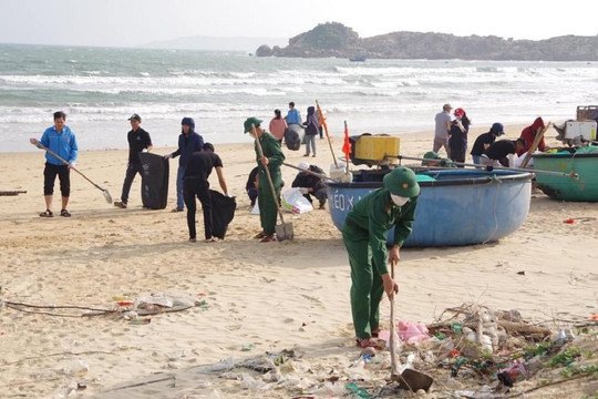 Phú Yên triển khai chuỗi các hoạt động “Làm sạch biển”
