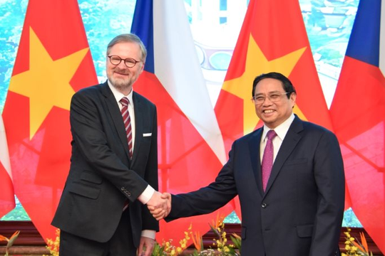 Thủ tướng đề nghị Séc tiếp tục có tiếng nói thúc đẩy các nước EU sớm phê chuẩn Hiệp định Bảo hộ đầu tư Việt Nam
