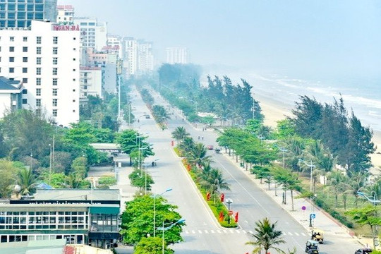 Thanh Hóa: Phố biển Sầm Sơn xanh, sạch, đẹp đón chào du khách