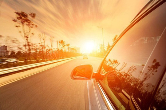 Những điều tài xế cần lưu ý khi lái xe vào mùa hè nắng nóng