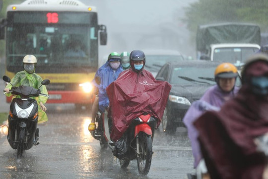 Dự báo thời tiết Hà Nội ngày 8/5: Nắng nóng chấm dứt, mưa dông ở nhiều nơi