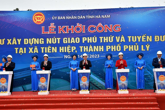 Làm việc với tỉnh Hà Nam, Chủ tịch Quốc hội thực hiện nghi thức khởi công nút giao Phú Thứ