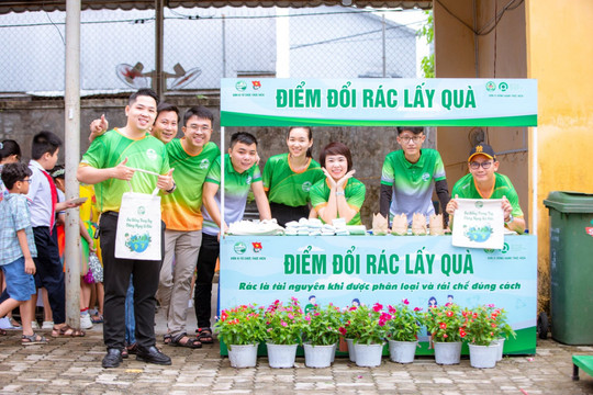 Thừa Thiên - Huế: Hàng trăm học sinh tham gia “Ngày hội tái chế”