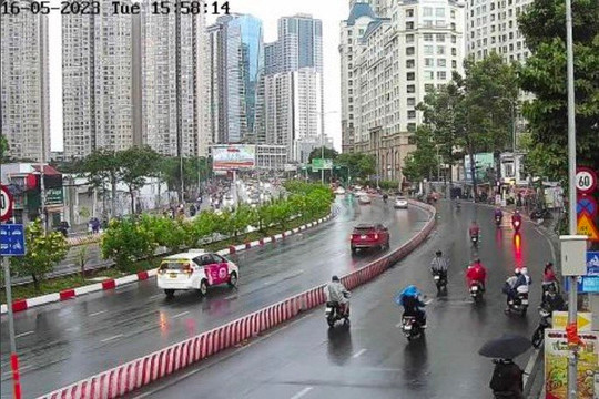 Nhiều nơi tại TP. Hồ Chí Minh đón mưa giải nhiệt