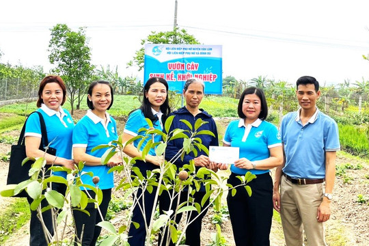 Sôi nổi các hoạt động bảo vệ môi trường của phụ nữ huyện Văn Lâm