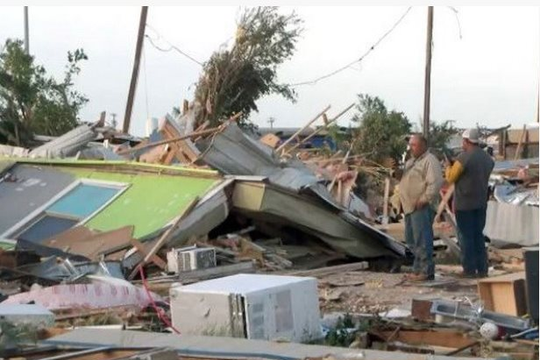 Mỹ: Lốc xoáy tàn phá thị trấn ở Texas, nhiều người chết, mất tích và bị thương