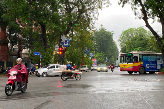 Dự báo thời tiết Hà Nội ngày 20/6/2023: Trời nắng nóng, chiều tối mưa dông lớn