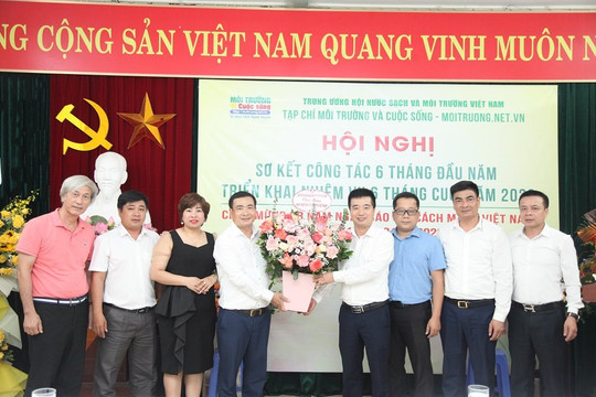 Liên hiệp các hội Khoa học Kỹ thuật Việt Nam thăm, chúc mừng Tạp chí Môi trường và Cuộc sống nhân kỷ niệm 98 năm ngày Báo chí Cách mạng Việt Nam