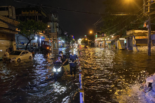 TP. Hồ Chí Minh tiếp tục mưa lớn trong những ngày tới, đề phòng úng ngập