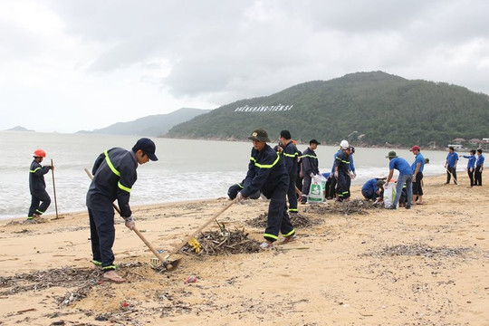 Bình Định: Bảo vệ môi trường tạo động lực phát triển du lịch biển ở TP Quy Nhơn
