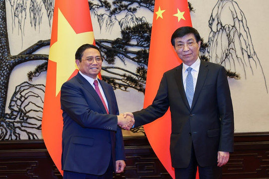 Thủ tướng Phạm Minh Chính hội kiến Chủ tịch Chính hiệp toàn quốc Trung Quốc