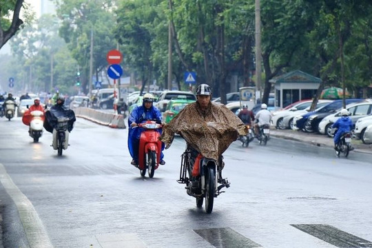 Dự báo thời tiết Hà Nội ngày 9/7/2023: Đêm và sáng sớm có mưa rào và dông rải rác