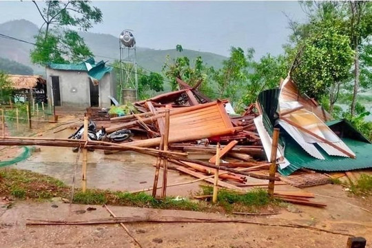 Bắc Giang: Mưa kèm theo dông, lốc gây nhiều thiệt hại