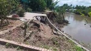 Tiền Giang: Báo động tình trạng sạt lở đê tiếp diễn ven sông Phú An
