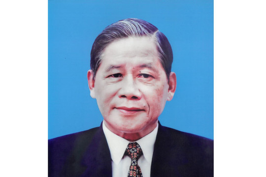 Lễ tang đồng chí Nguyễn Khánh được tổ chức với nghi thức cấp Nhà nước