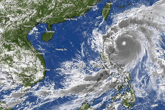 Philippines: Sơ tán cư dân ven biển tránh siêu bão Doksuri