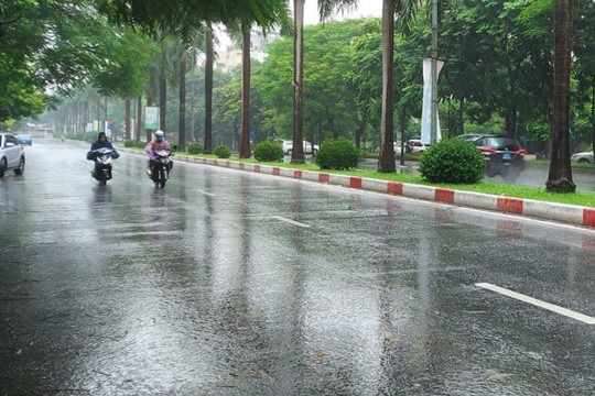 Dự báo thời tiết Hà Nội ngày 30/7: Có mưa rào và dông rải rác